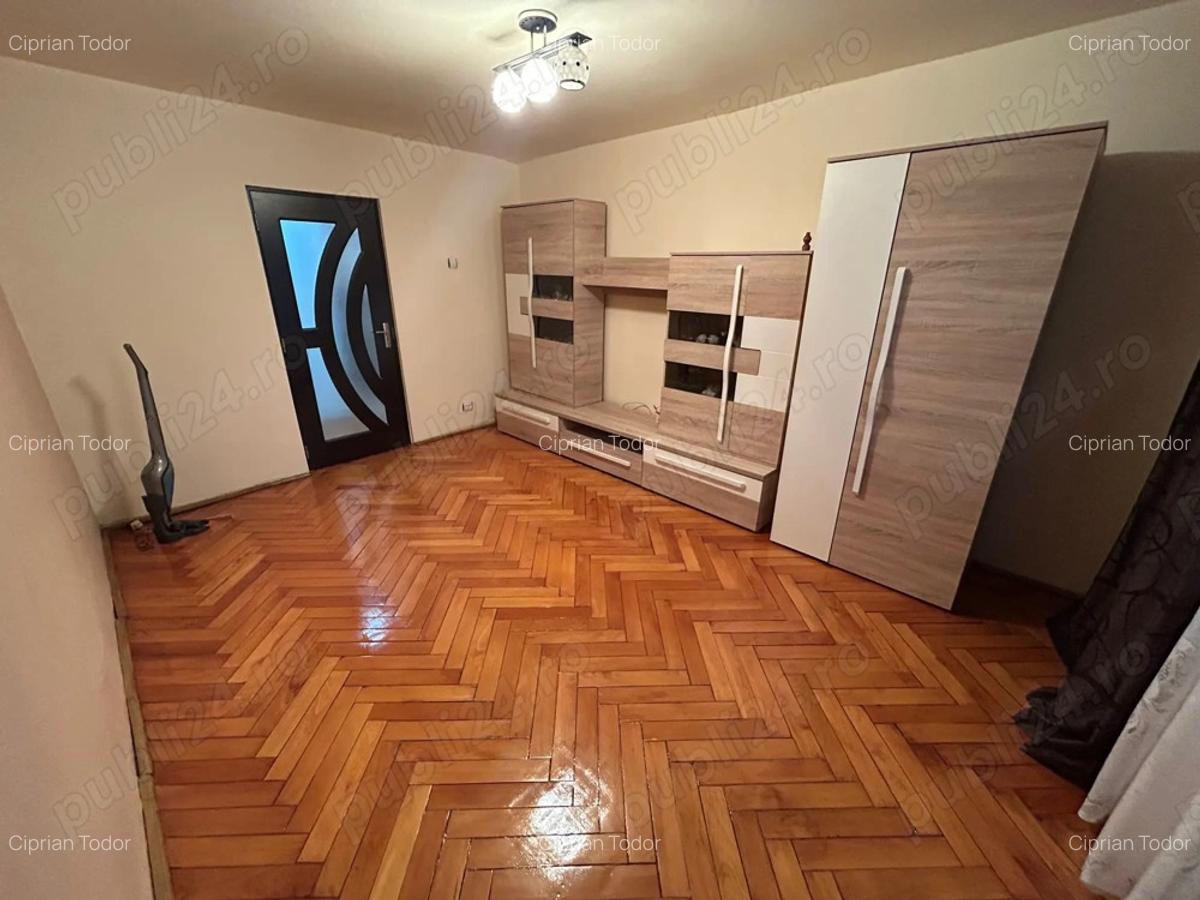 Apartament 3 camere, decomandat - zona Cetate - 10