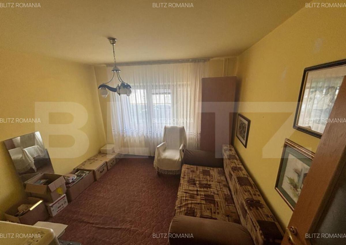 Apartament de vanzare, 3 camere decomandat, Su= 68,70mp, Et. - 8