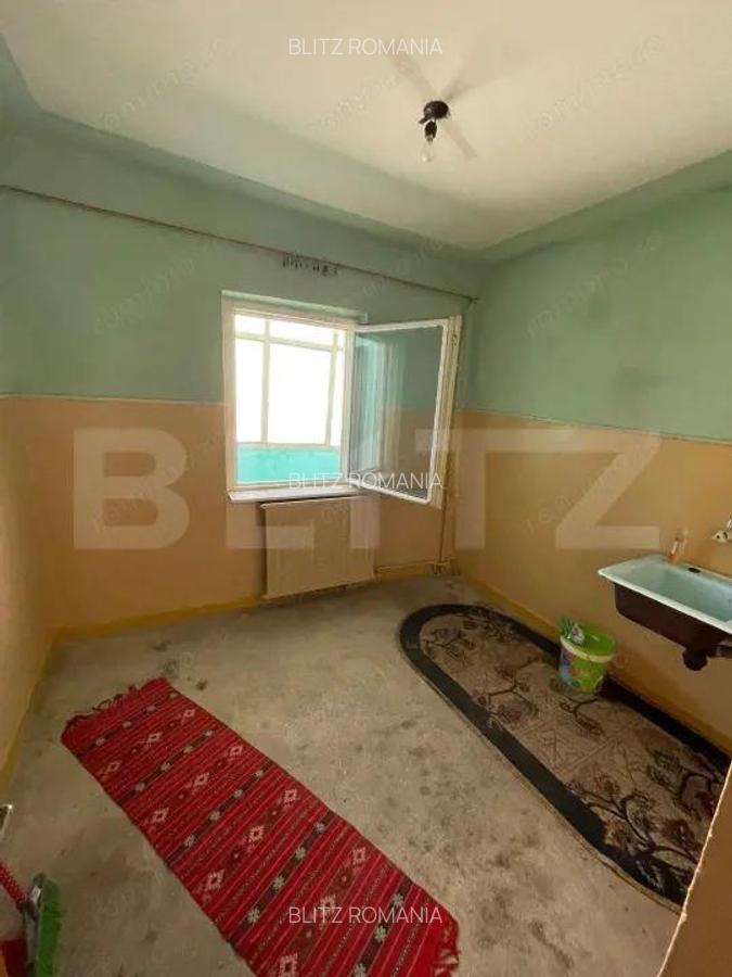 Apartament cu 3 camere, decomandat, 62 mp, Strada Alexandru Ioan Cuza - 3