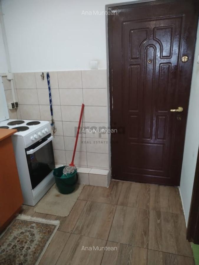 Garsonieră decomandată, mobilată în Tractorul - 3