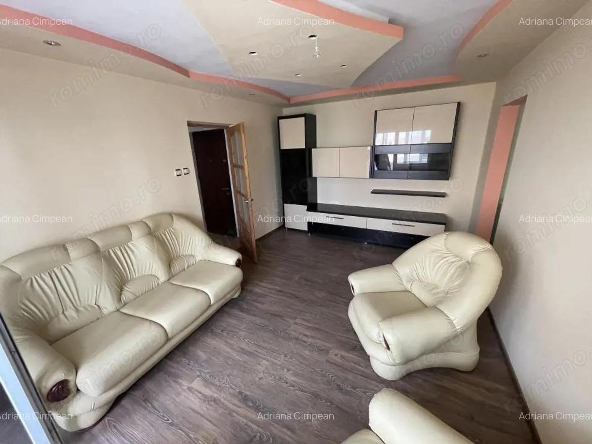 De vanzare apartament cu 3 camere, etajul 2, Dealul Florilor - 1