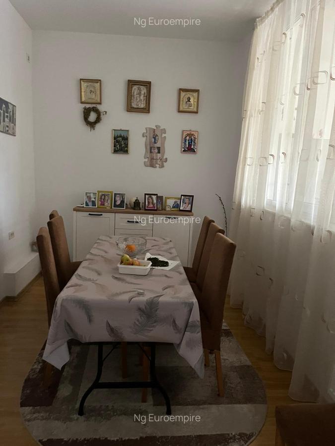 Casa de inchiriat cu 4 camere, zona INEL II - 6