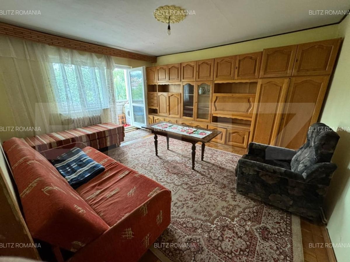 Apartament cu 4 camere, 2 bai si doua balcoane - 1