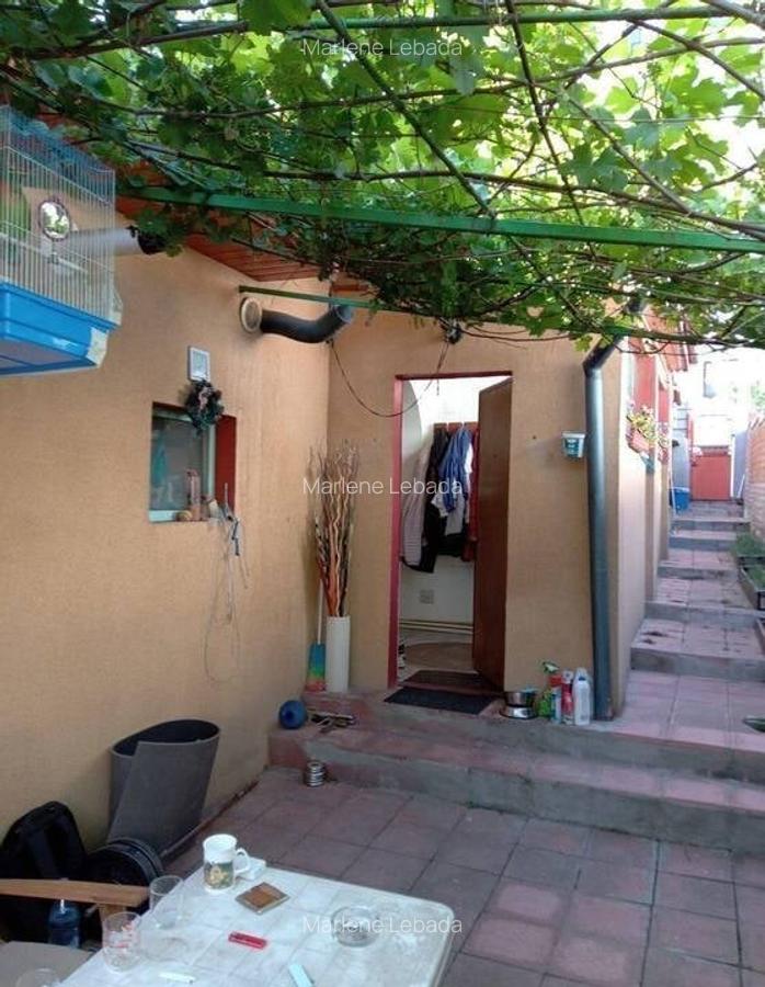 Casa cu 3 camere in zona Mihai Bravu - 2