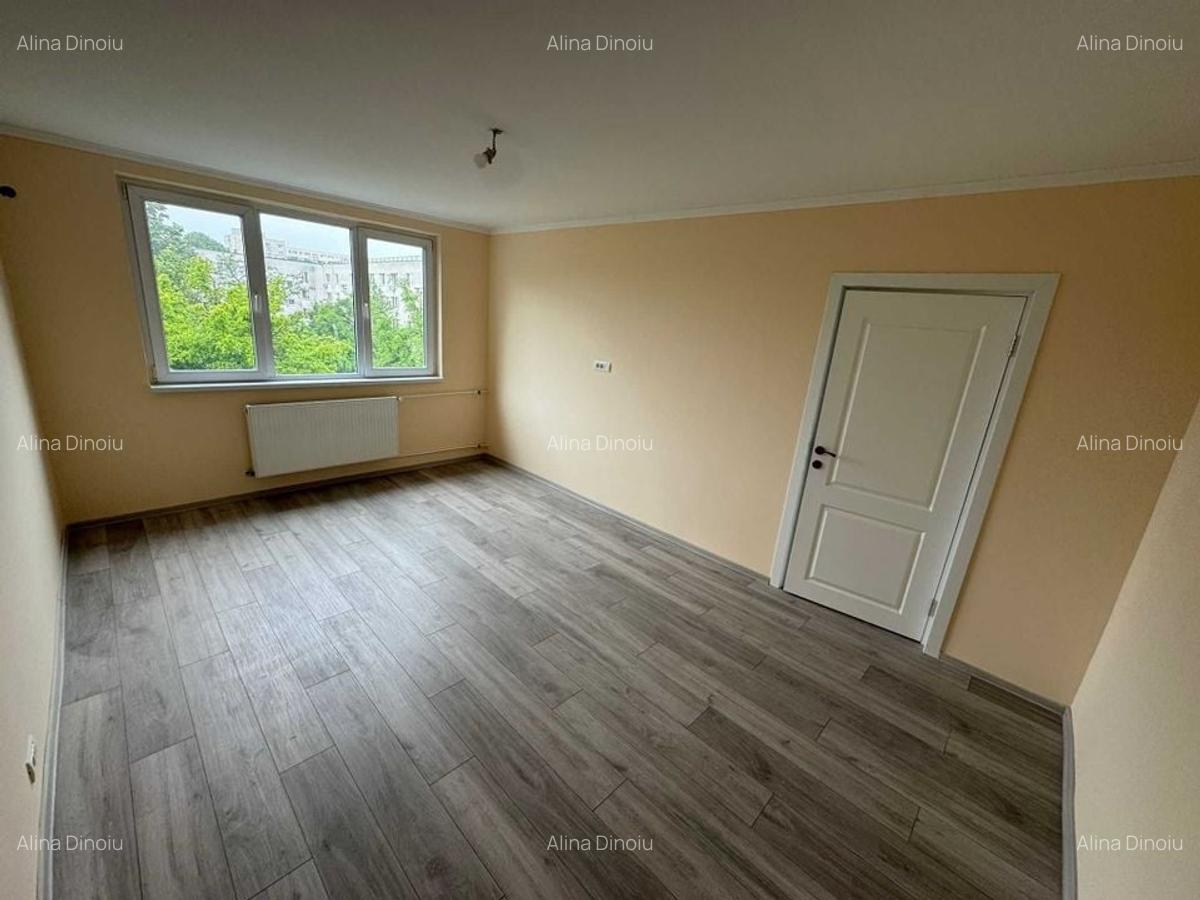 Apartament cu 3 camere semidecomandat în Titan - 1