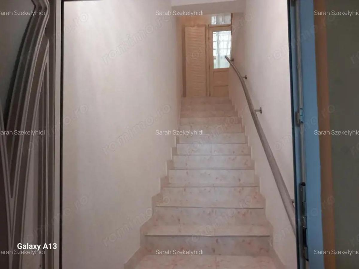 BRASADAS vinde casa 2 cam cu etaj 6 ari zona Bercu Rosu. - 3