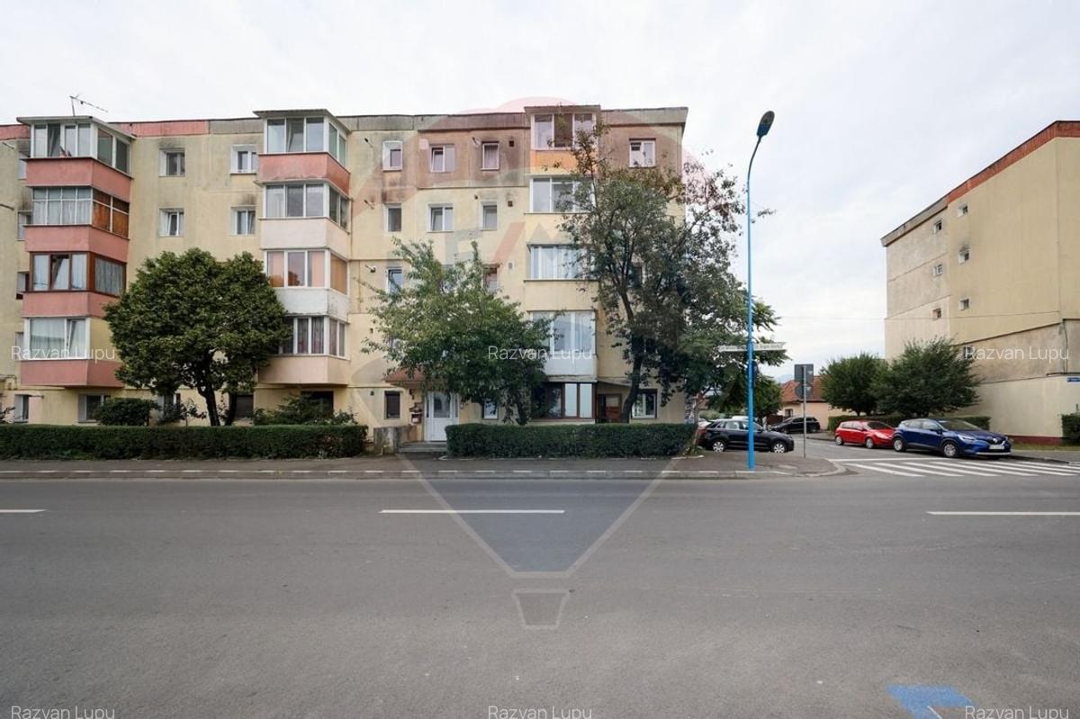 Spatiu comercial / birouri cu intrare separata din strada - 18