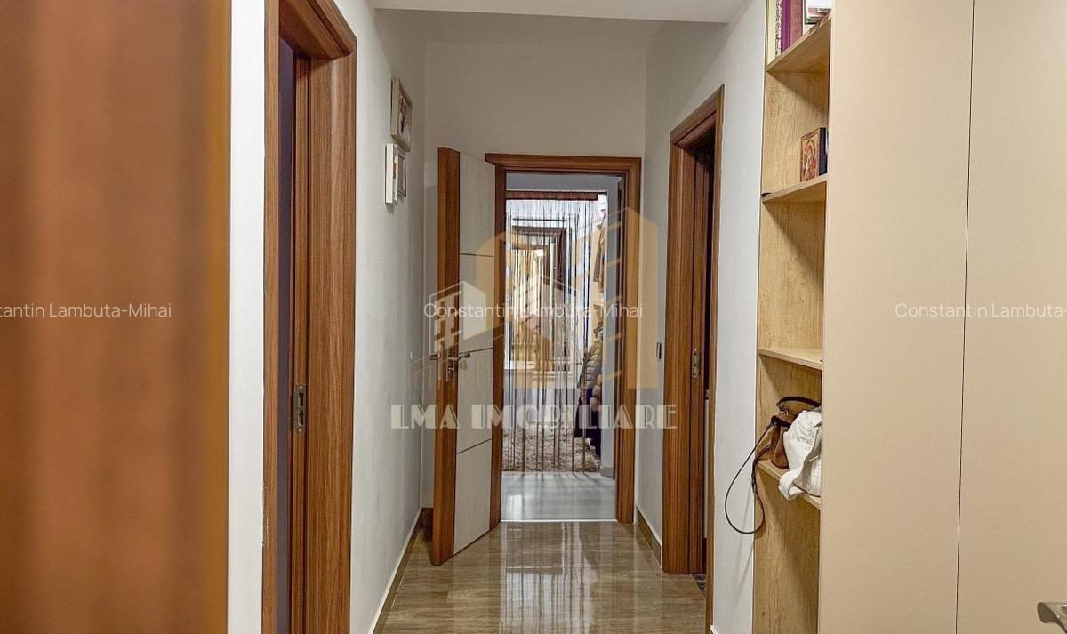 Apartament cu 3 camere decomandat, mobilat în Tractorul - 10