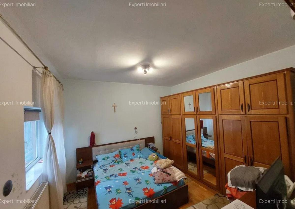 Casa situata in zona Bratianu din caramida - 12