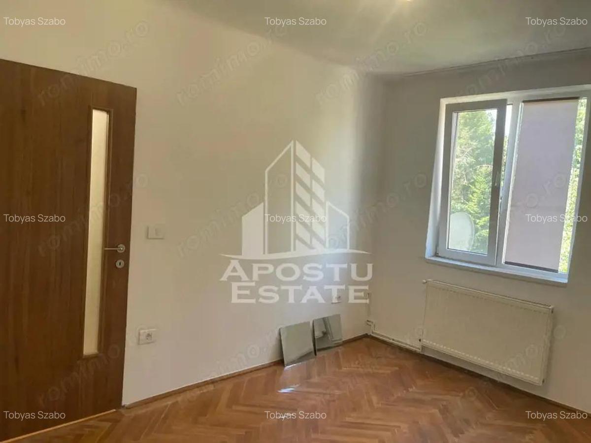 Apartament cu 2 camere, renovat, nemobilat, cu clima, in centru - 1