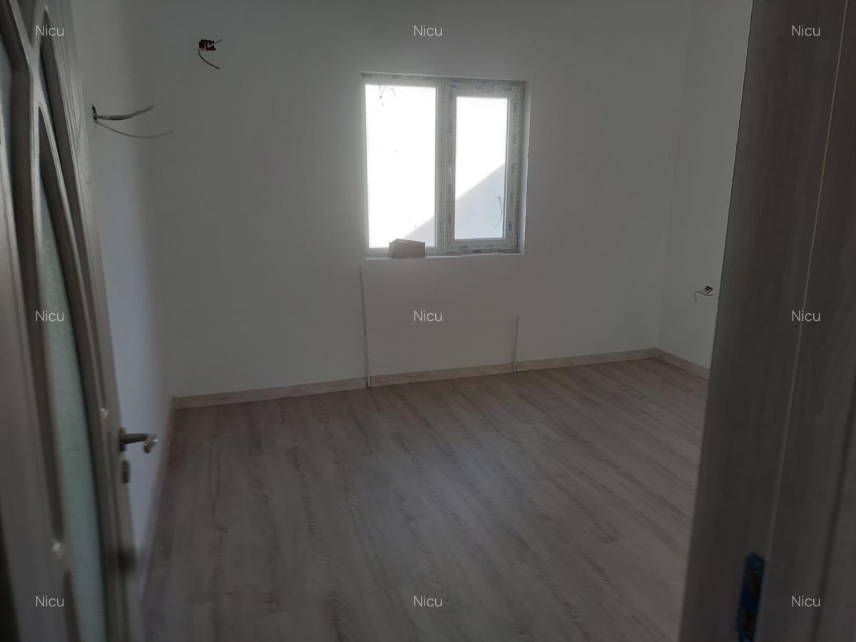Casă cu 3 camere în Lumina - 4
