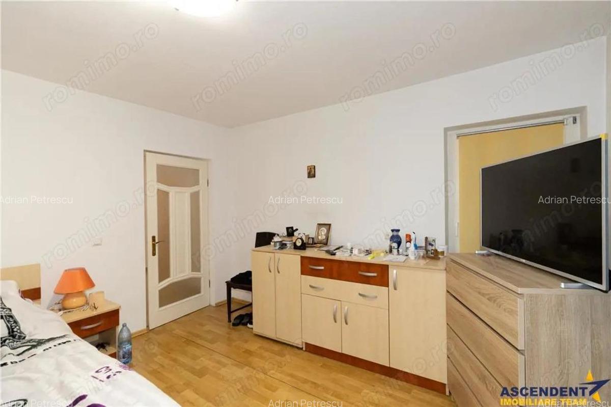 Resedinta cu atmosfera familiara,peisaj imersiv,amplasare premium,Zarnesti,Brasov - 7