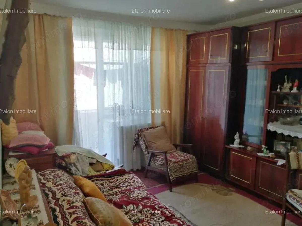 Apartament 2 camere, etaj 1, decomandat, 1 Mai, Piatra Neamt - 1