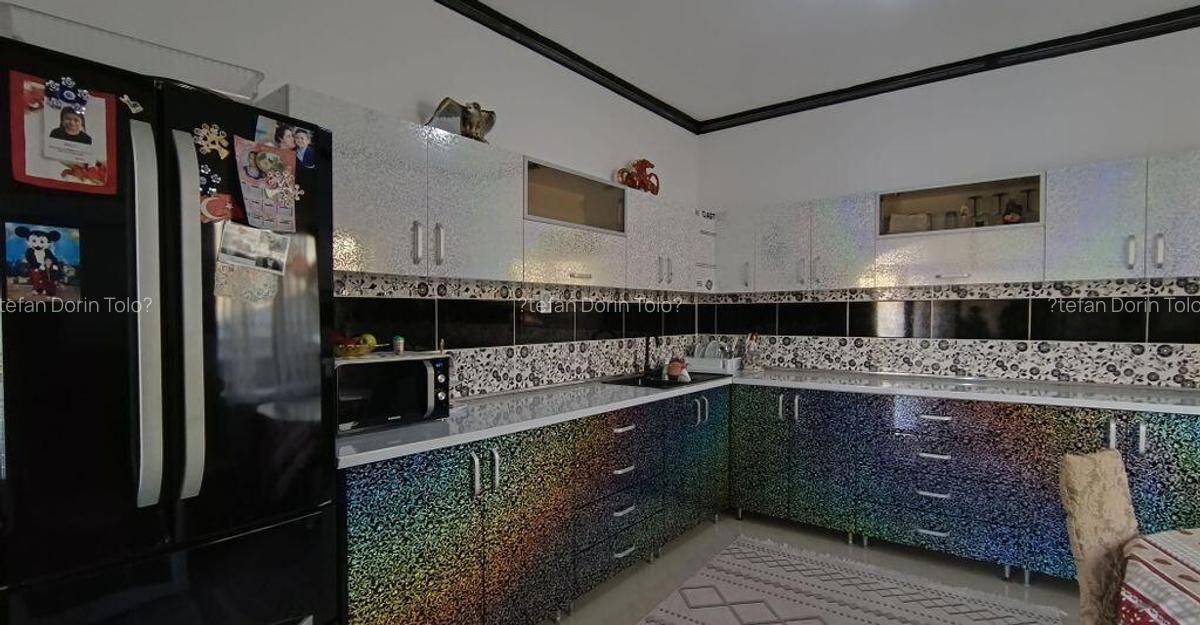 Medgidia | Casa cu 5 camere spa?ioasa - 4