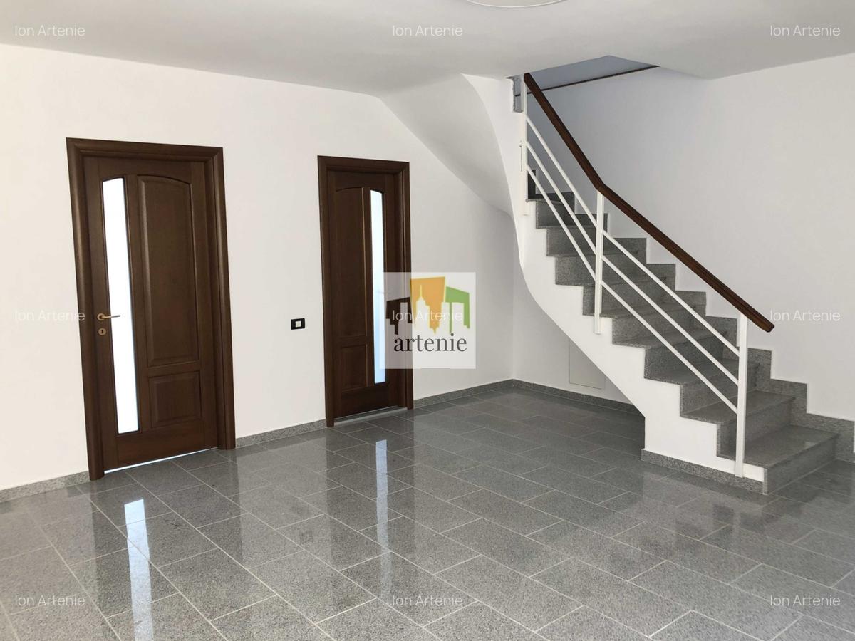 Vilă P+2, 7 camere, 240 mp utili, curte, Unirii- Cantemir-Tineretului - 7