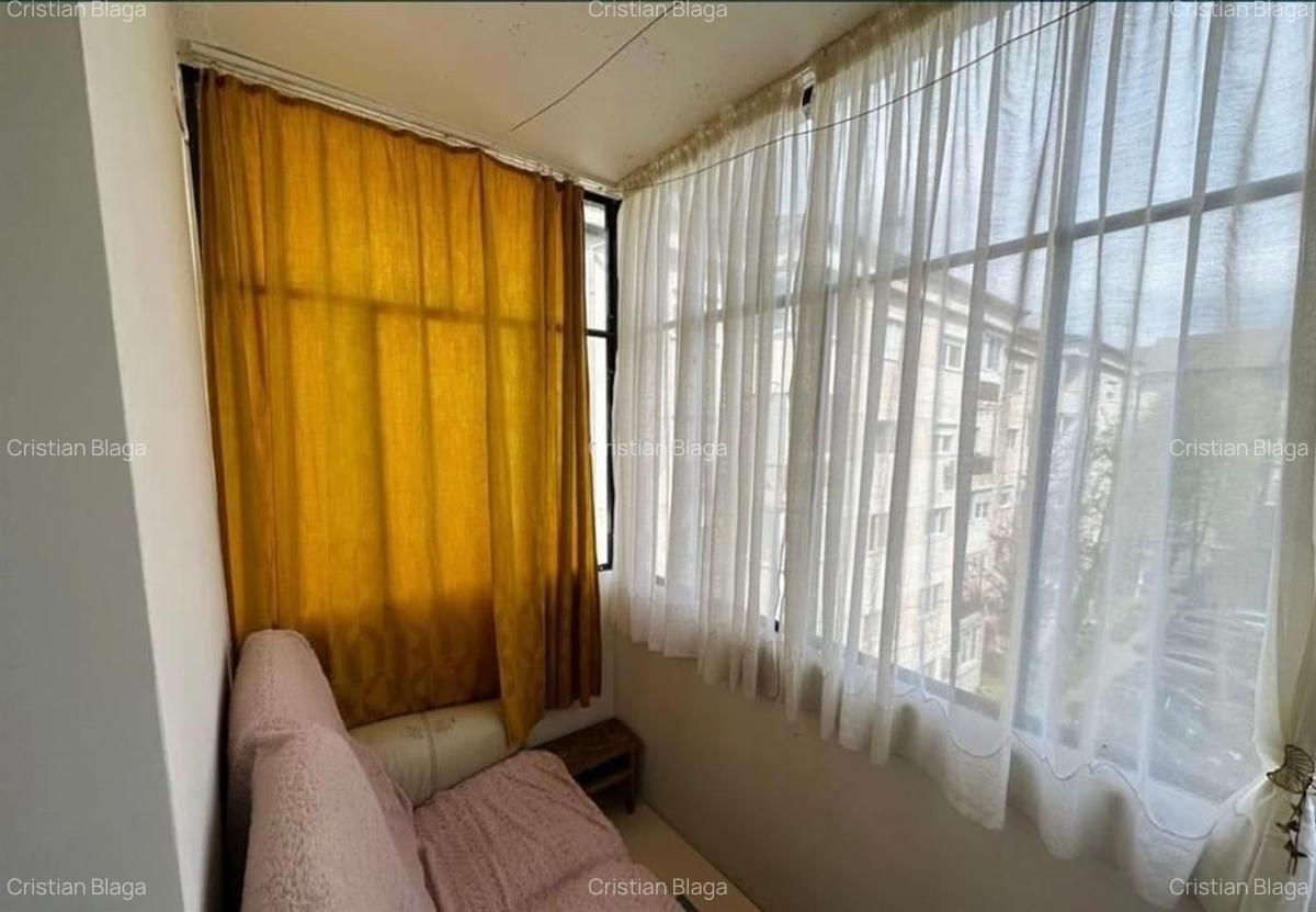 Apartament cu 3 camere decomandat în Rogerius - 9