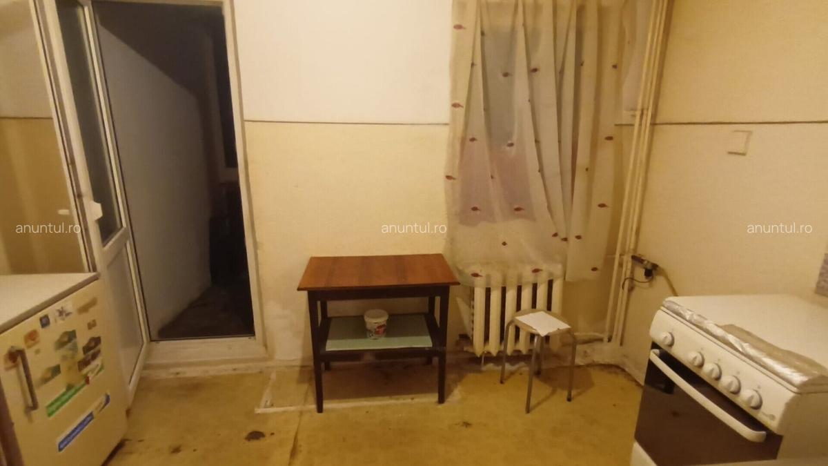 Titan, apartament 2 camere 1 Decembrie, 2 balcoane, an 1980 - 9