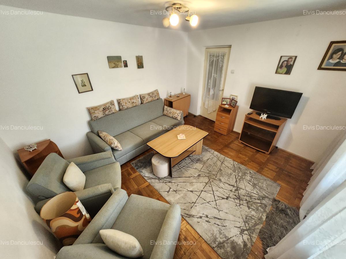 3 Cam - Spitalul Judetean-Mobilat--Utilat-Centrala -53Mp-95000 Euro-Negociabil - 4