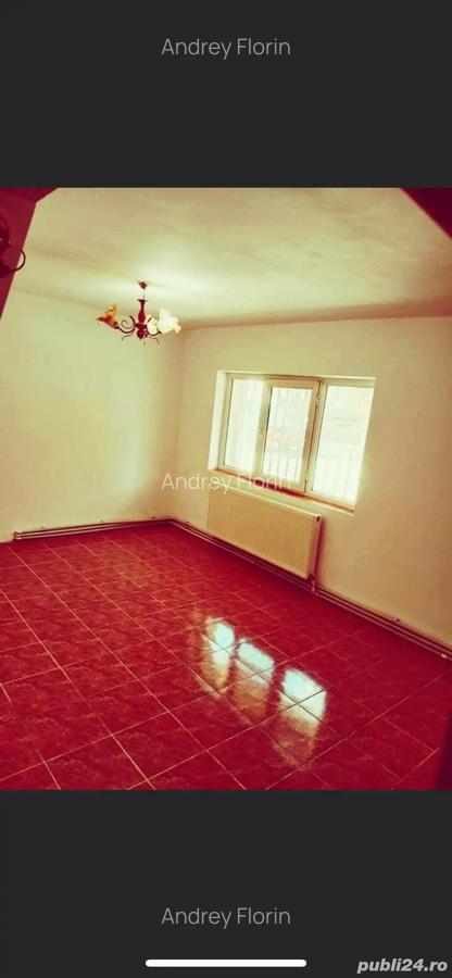 Vand apartament 2 camere sau schimb cu unul mai mare, ofer diferen?a. - 8 Vand apartament 2 camere sau schimb cu unul mai mare, ofer diferen?a. - 8