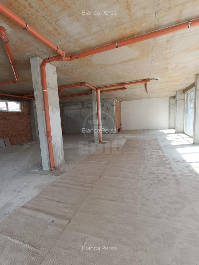 Spatiu comercial - 6
