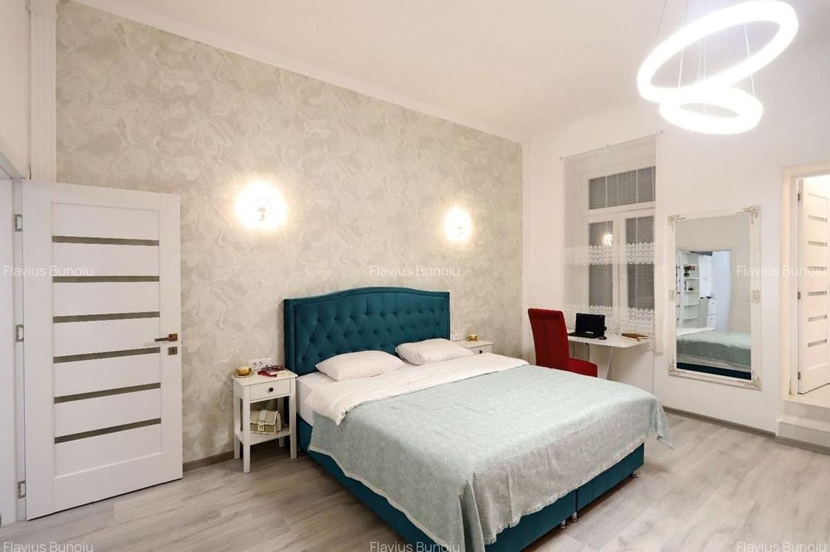 Apartament cu 4 camere decomandat în Central - 1