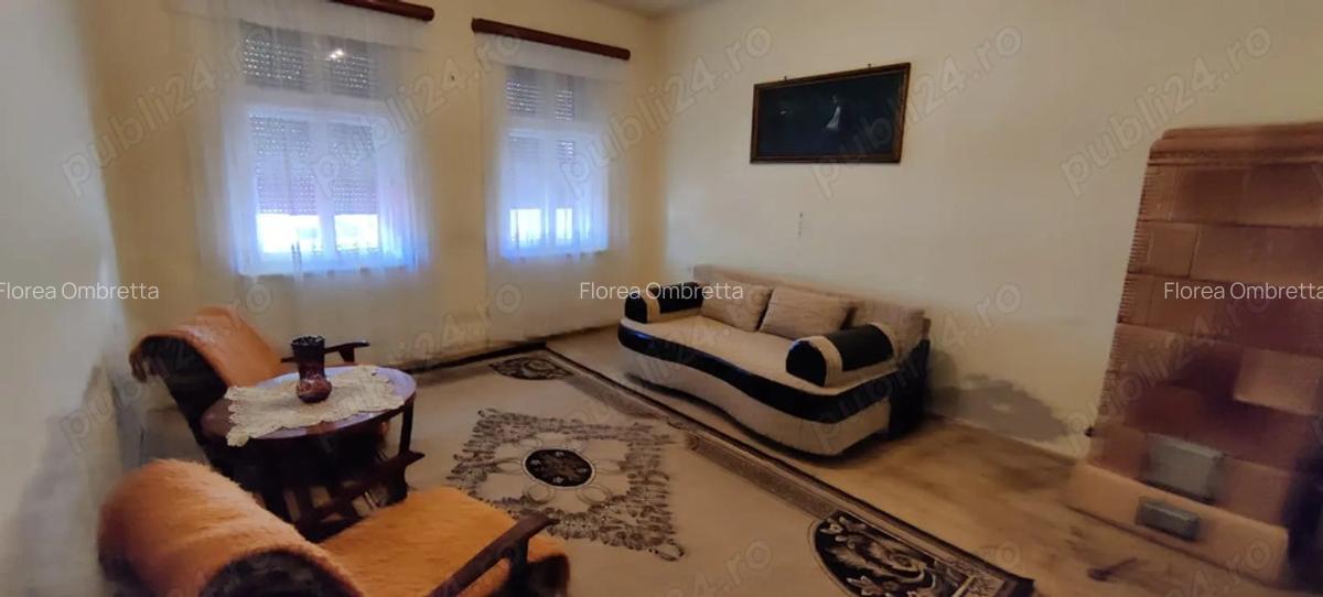 Casa de vanzare in cartierul Terezian, Sibiu - 2 camere, curte comuna. - 4