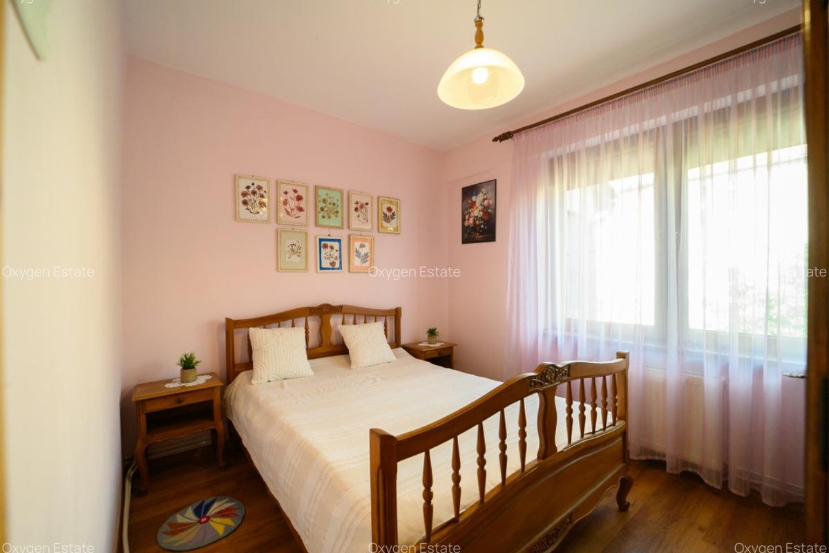 0% comision Apartament 5 camere, living, 2 bai, ideal pentru o familie numeroasa - 1