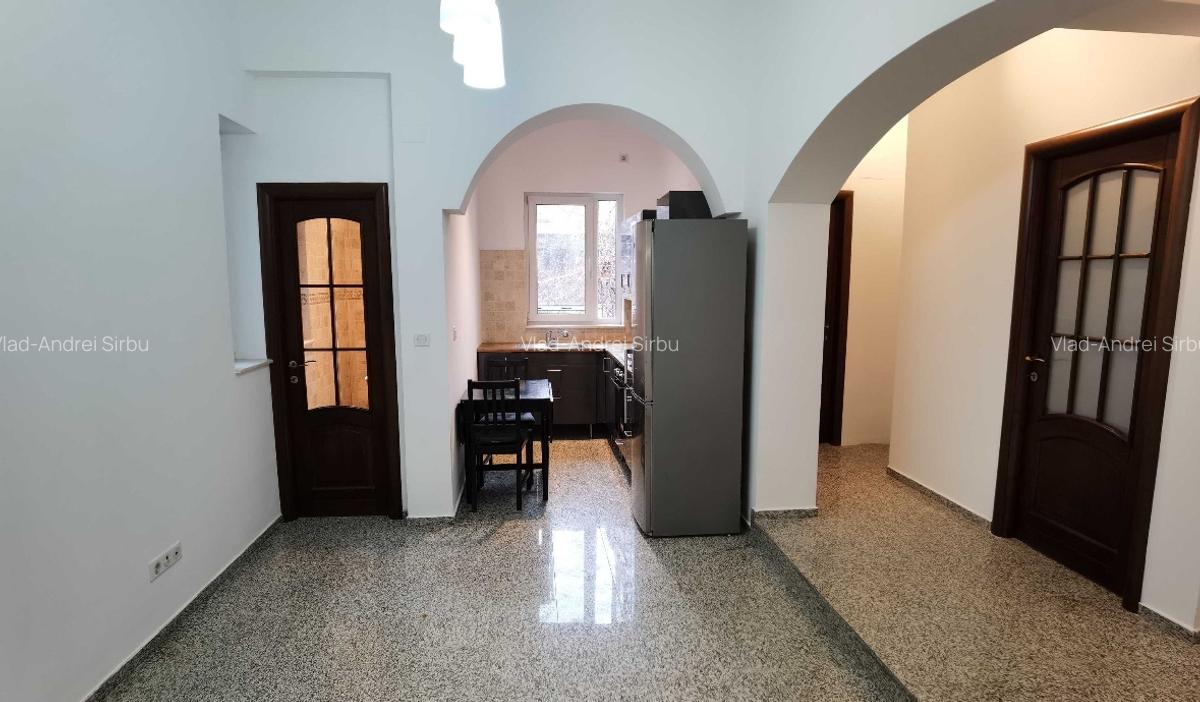 Vanzare apartament de 3 camere Vila Cotroceni - 2