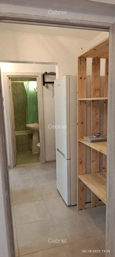 Apartament 2 camere, 40mp, decomandat, metrou, AC, 1 Decembrie 1918 - 5