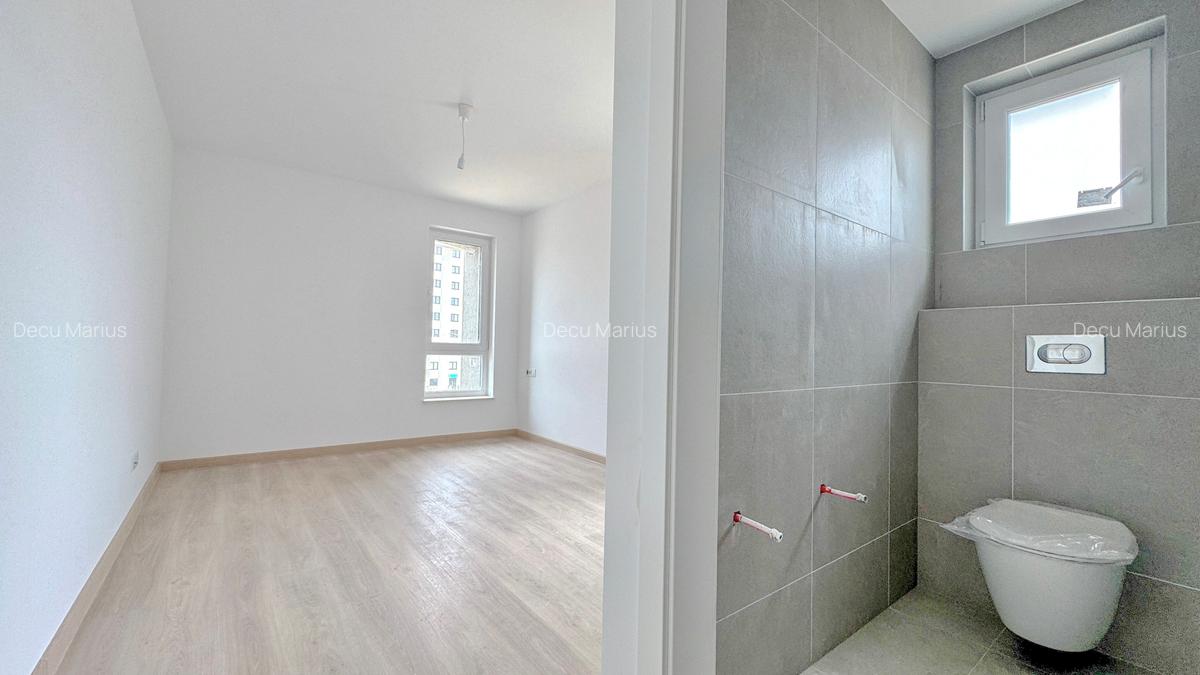 Apartament cu 3 camere decomandat în Tractorul - 13
