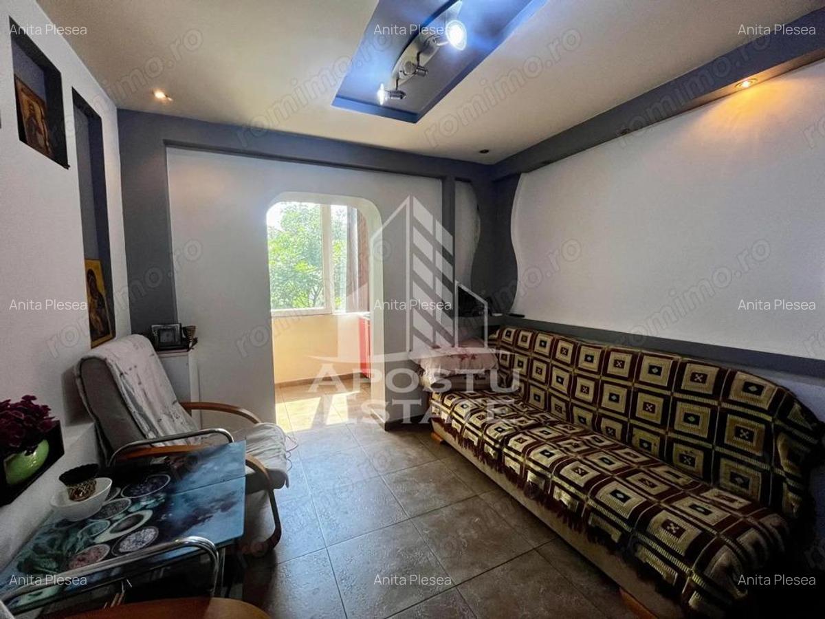 Apartament 2 camere,decomandat,zona Lipovei - 2