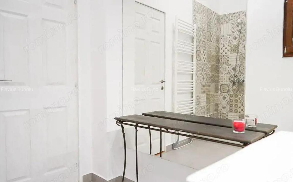 Apartament ultracentral, 2 dormitoare, 58 mp. 120 000 E. Comision 0. - 17