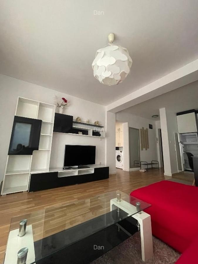 Inchiriez apartament mobilat 2 camere.Lux. - 12