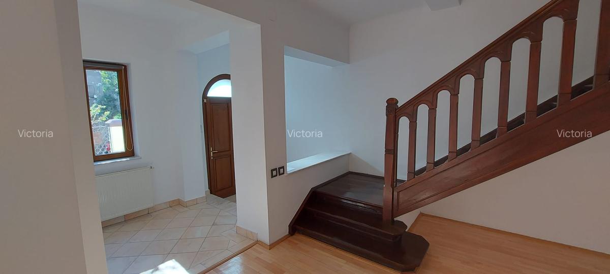 P-ta Alba iulia -strada cu Magnolii,5 camere,renovata,libera,vila eleganta - 7