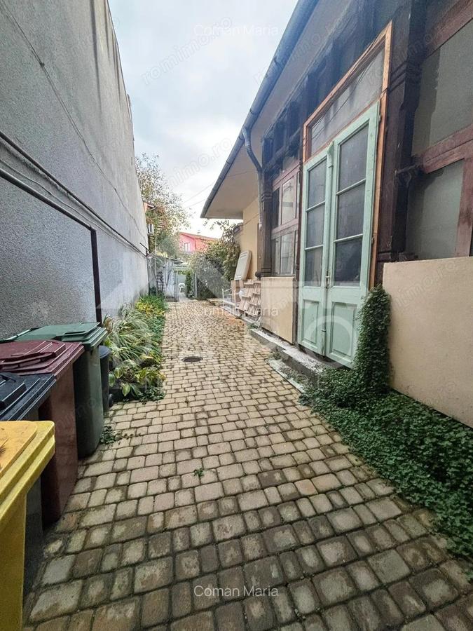 Casa primitoare, aproape de centru Str. Spitalul Vechi - 13