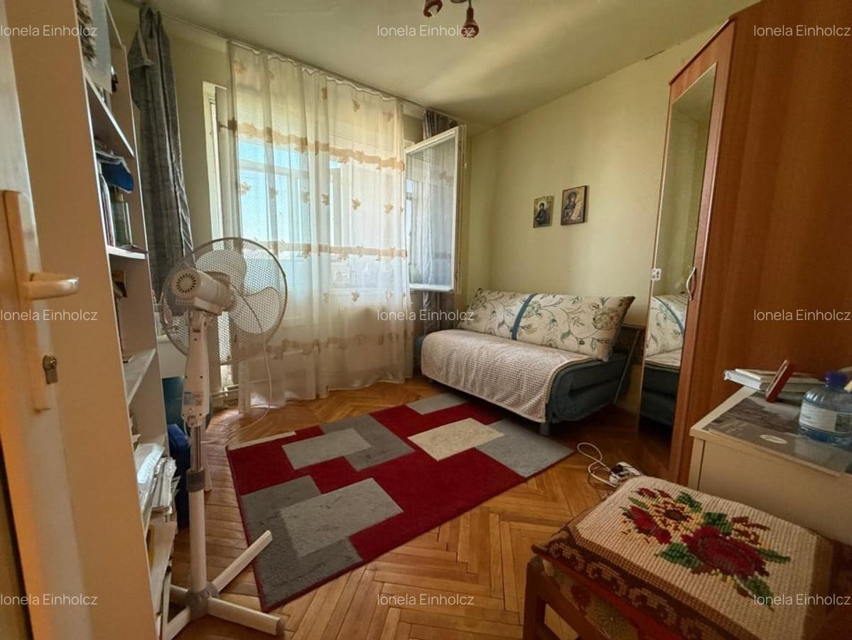 Apartament 4 camere, 85 mp, dispus pe 2 niveluri - Buziasului - COMISION 0% - 8