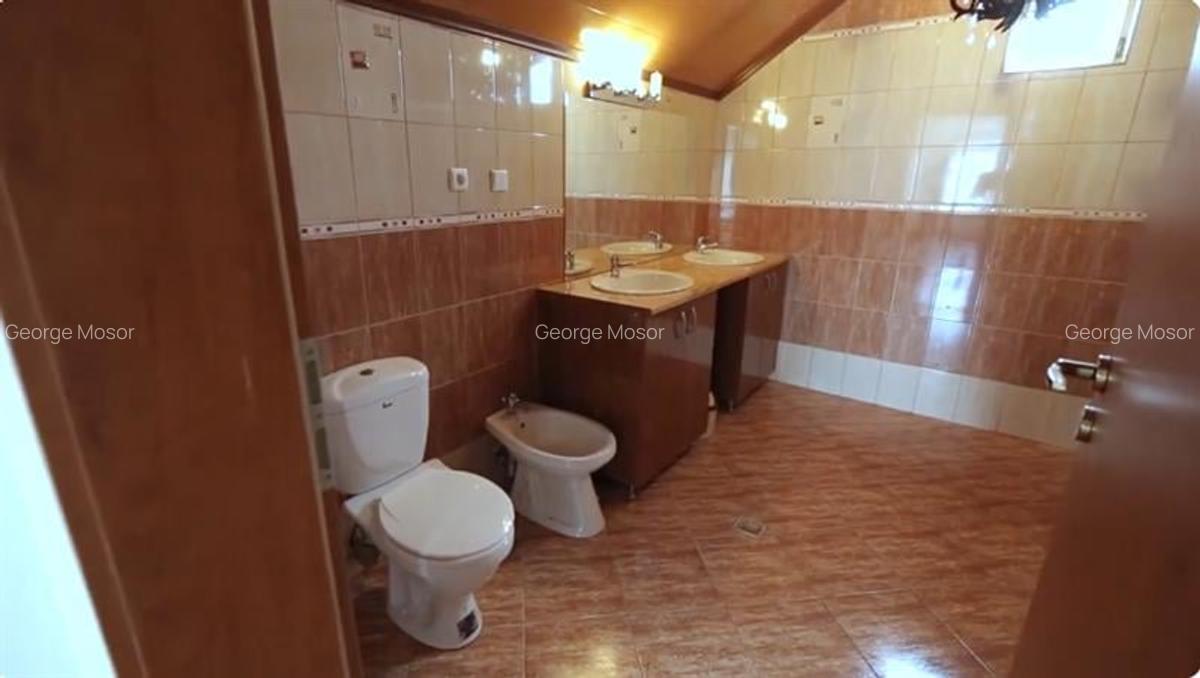 Film! Resedinta cu personalitate, piscina exterioara, comod amplasament - 16