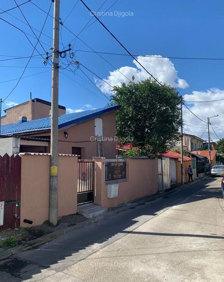 CASA cu 3 CAMERE langa Piata Rahova, Strada Ghiocului Nr 5 - 2