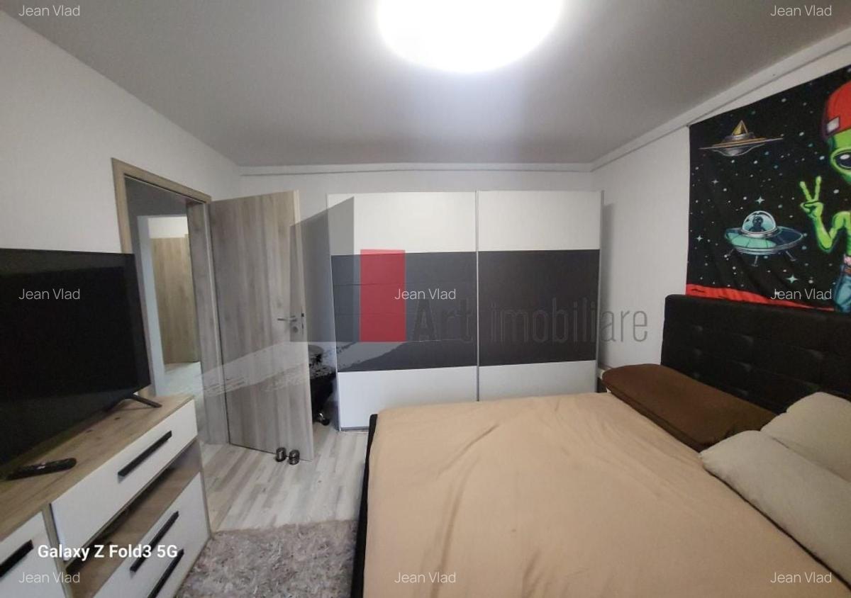 Apartament 3 camere decomandat Trapezului - 8