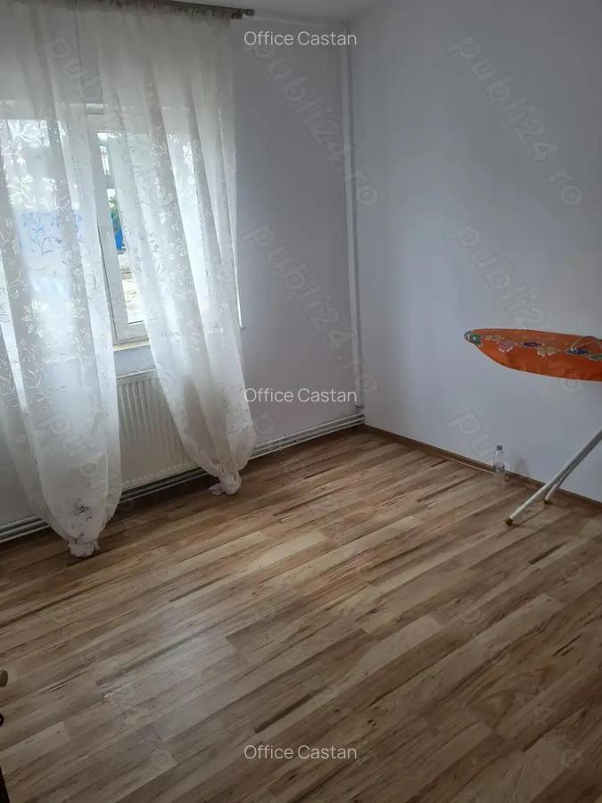 Apartament de vanzare - 4