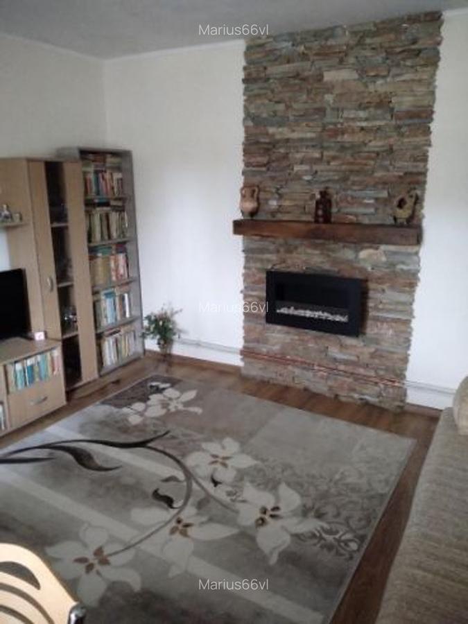 Vand casa proprietate in Mihaesti Valcea - 6