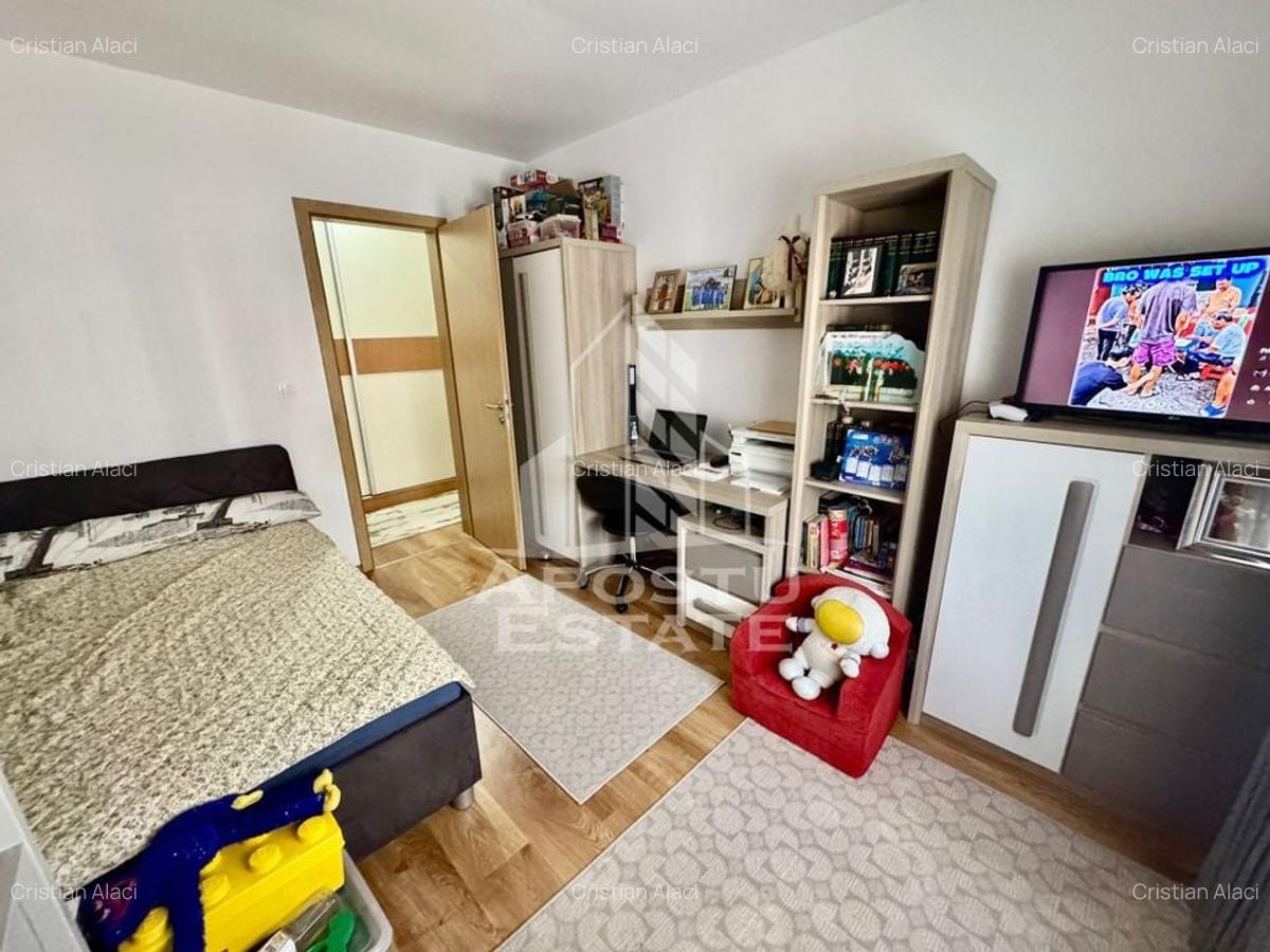 Apartament cu 3 cmarere, 2 locuri de parcare, zona Torontal - 4