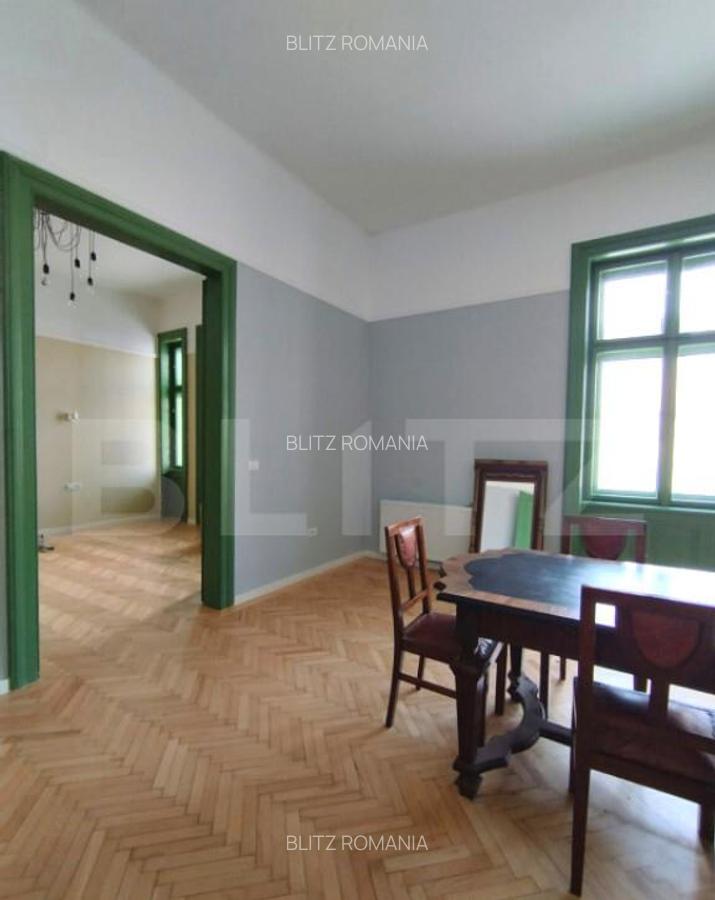 Apartament de vanzare, cu 3 camere, 100 mp, zona centrala - 2