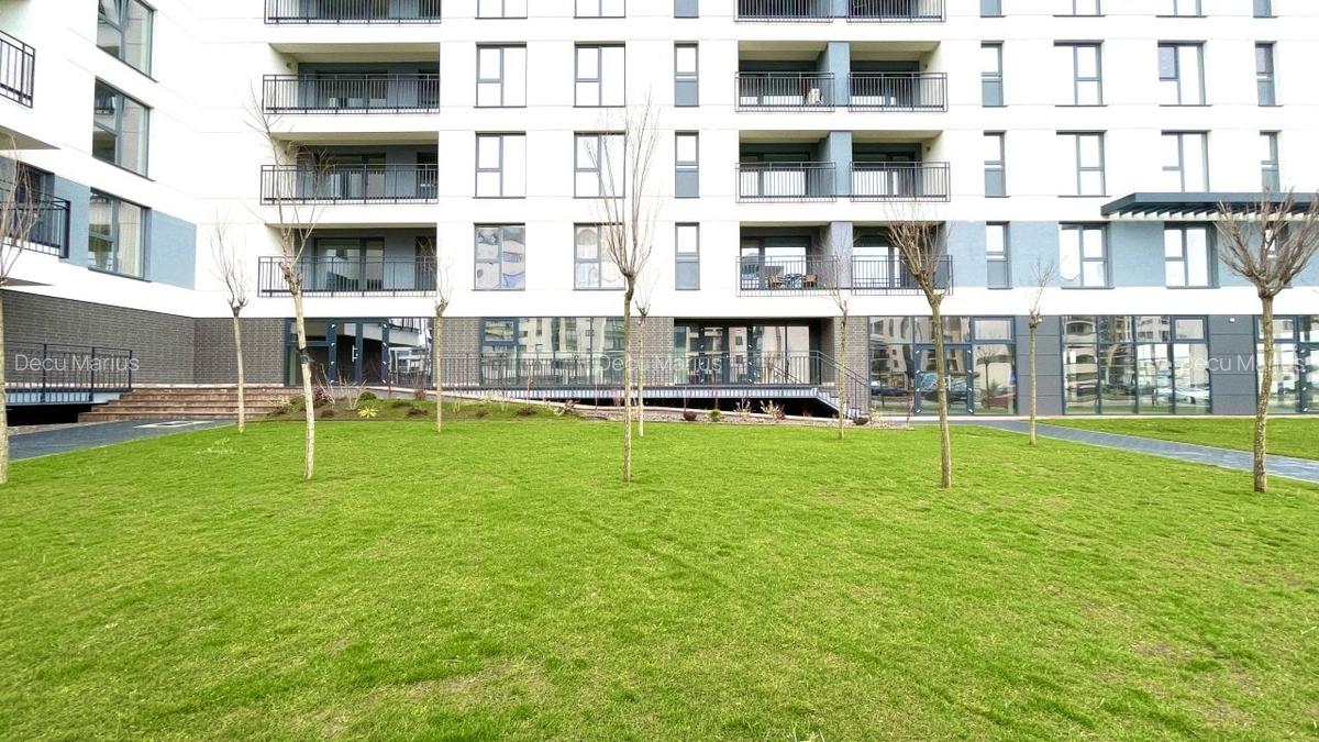Spațiu comercial, 430.45 mp în Tractorul - 1