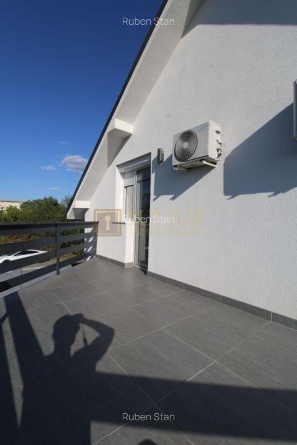 Casa in Blascovici, 5 camere + 3 bai, centrala proprie - 16