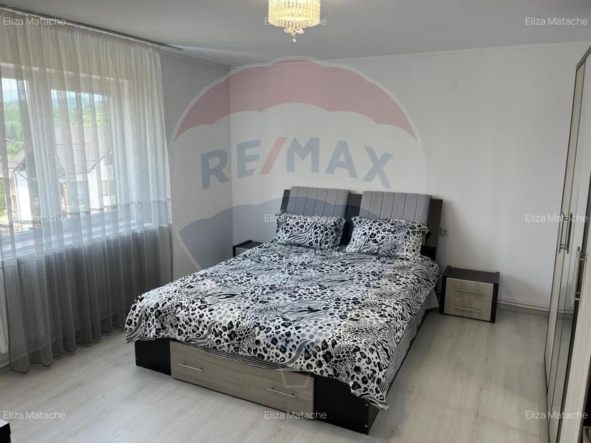 Vila multifunctionala cu 3 corpuri, langa Campulung-Muscel - 2