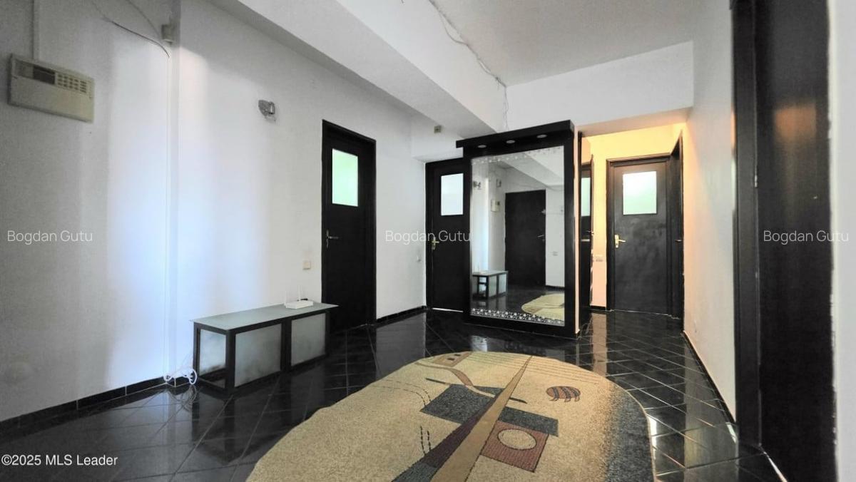 Libertatii - Regina Maria, 3 Camere Decomandat, Panorama - 20