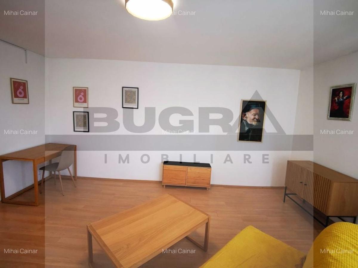Apartament de 2 camere, decomandat, zona UMF - 3
