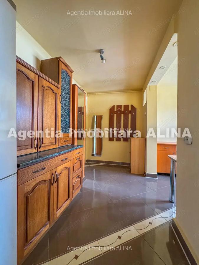 Ap. 2 camere in Deva, zona Iuliu Maniu, suprafata utila 45 mp, semidecomandat, etaj 3 - 5