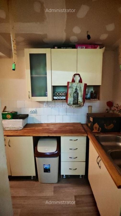 CASA SASEASCA comuna VULCAN,zona foarte buna,teren 3000 mp - 4